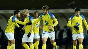 2018 年：纽约洋基队宣布将 2 号球衣（基特）正式退休，球场建立专属纪念碑