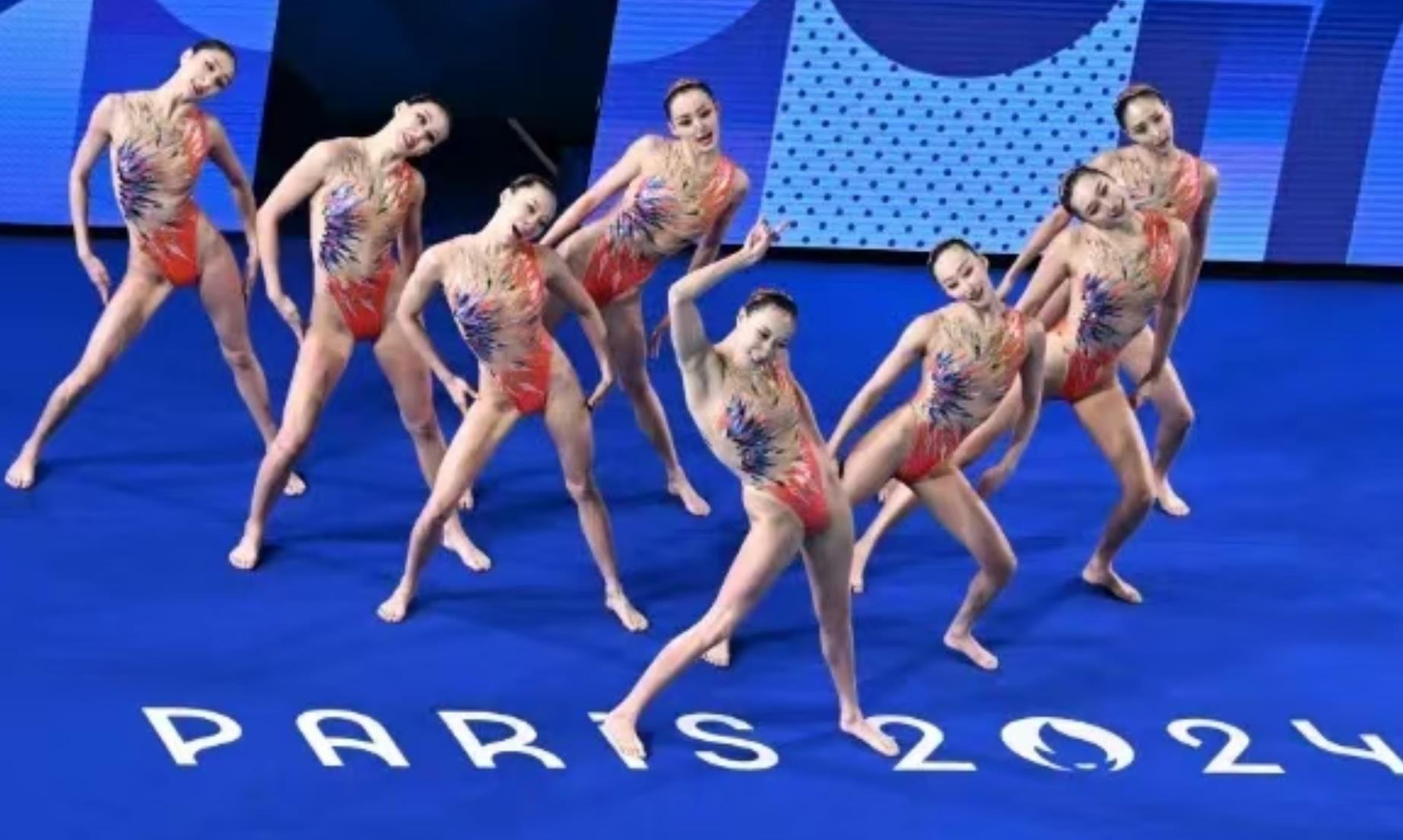 杜兰特这一下是怎么飞起来的？？？